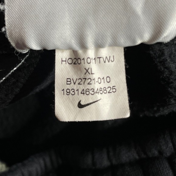 Nike Sweat Shorts Mens XL Black 8.5" Logo Fleece Athletic Gym Workout Pockets - Picture 9 of 10